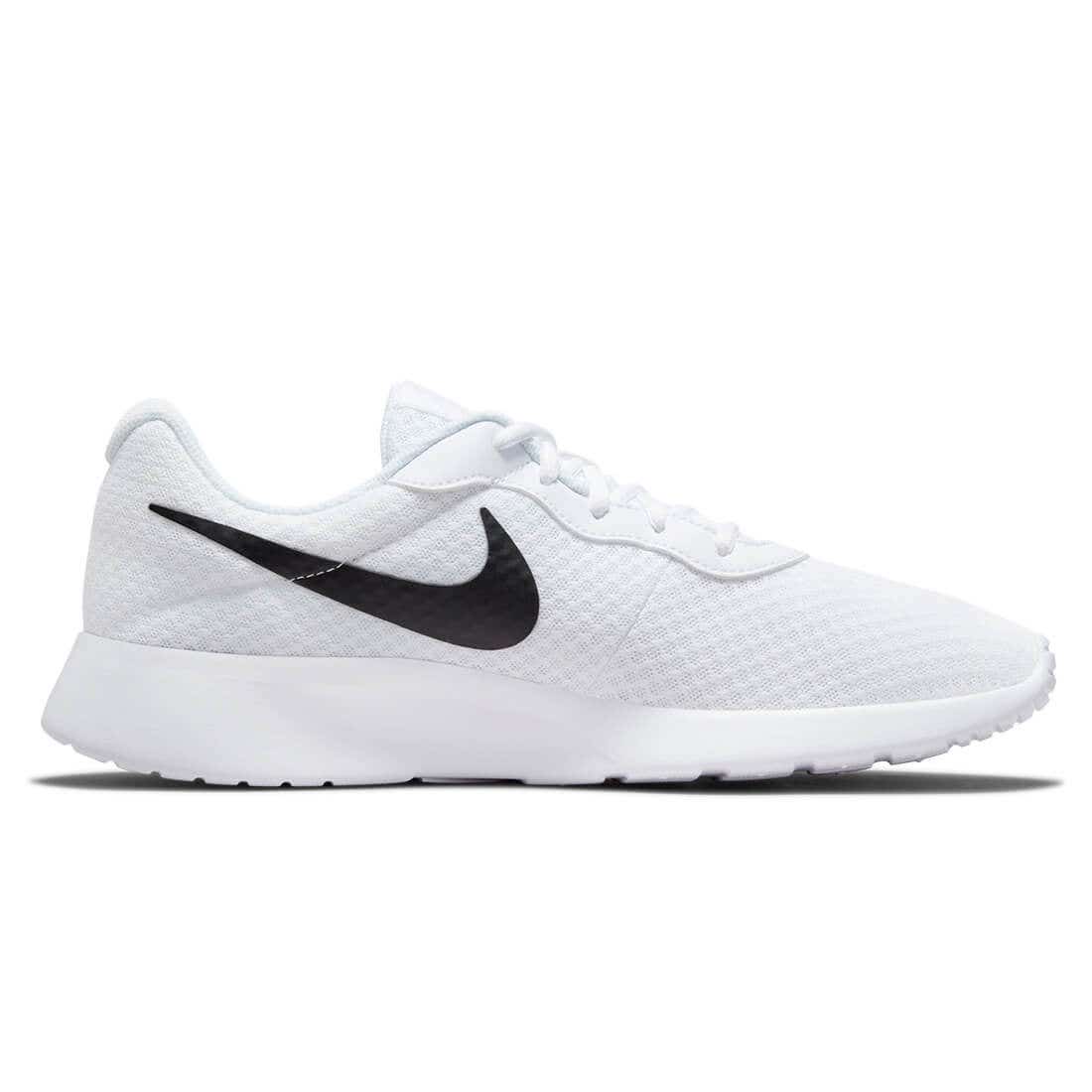 nike tanjun gym shoes