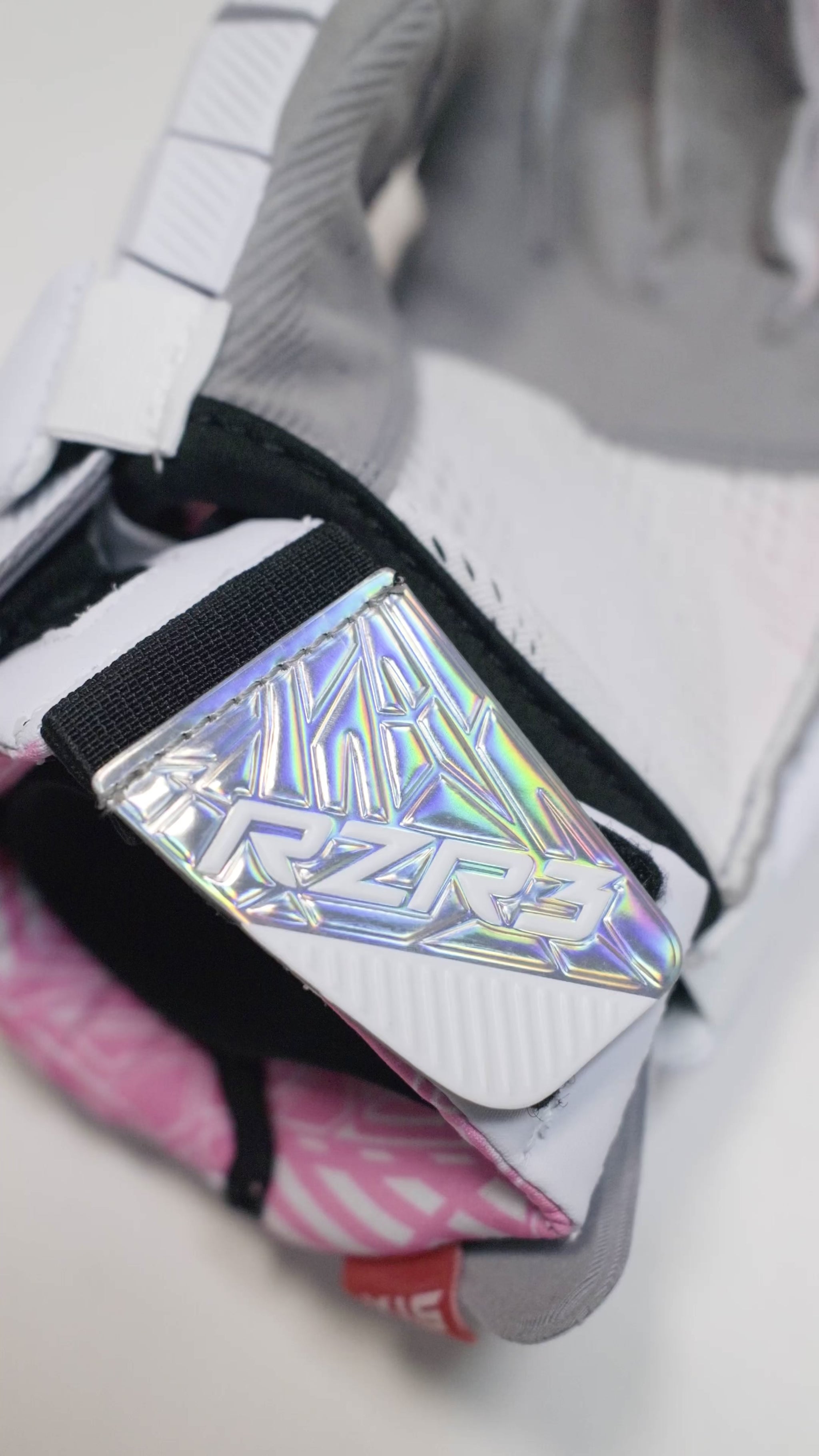 STX RZR 3 White/Pink Lacrosse Gloves